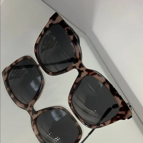 Diff Eyewear | Accessories | Diff Eyewear Brown And Black  display picture 2